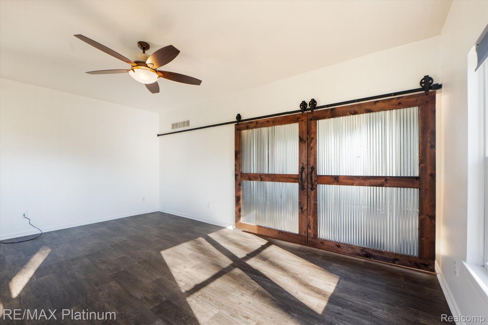 3017 HUNTERS Way