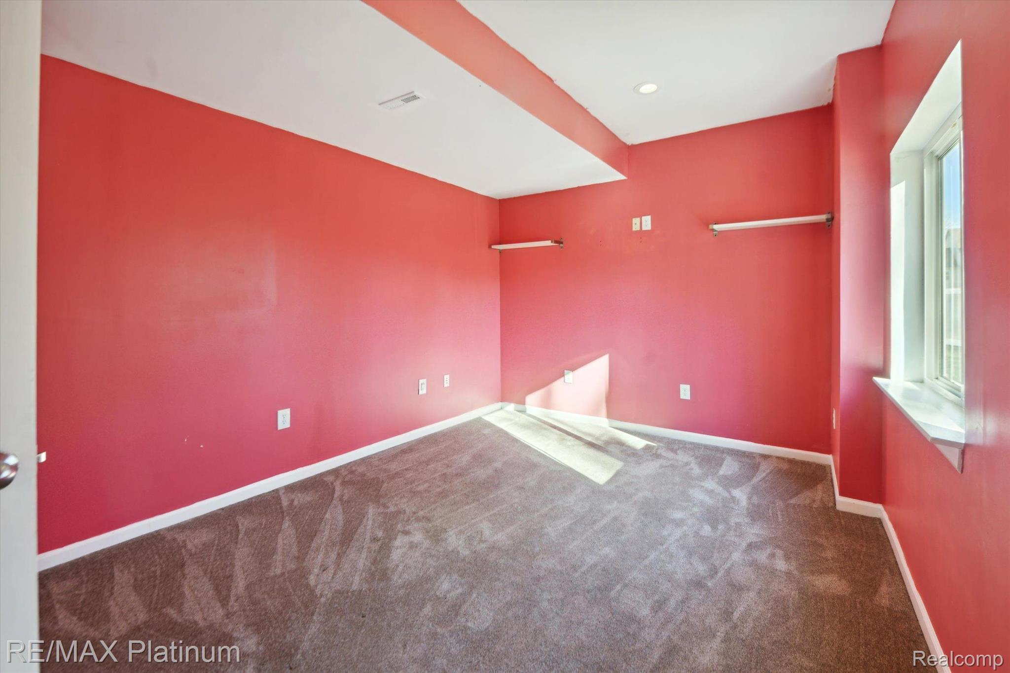 3017 HUNTERS Way
