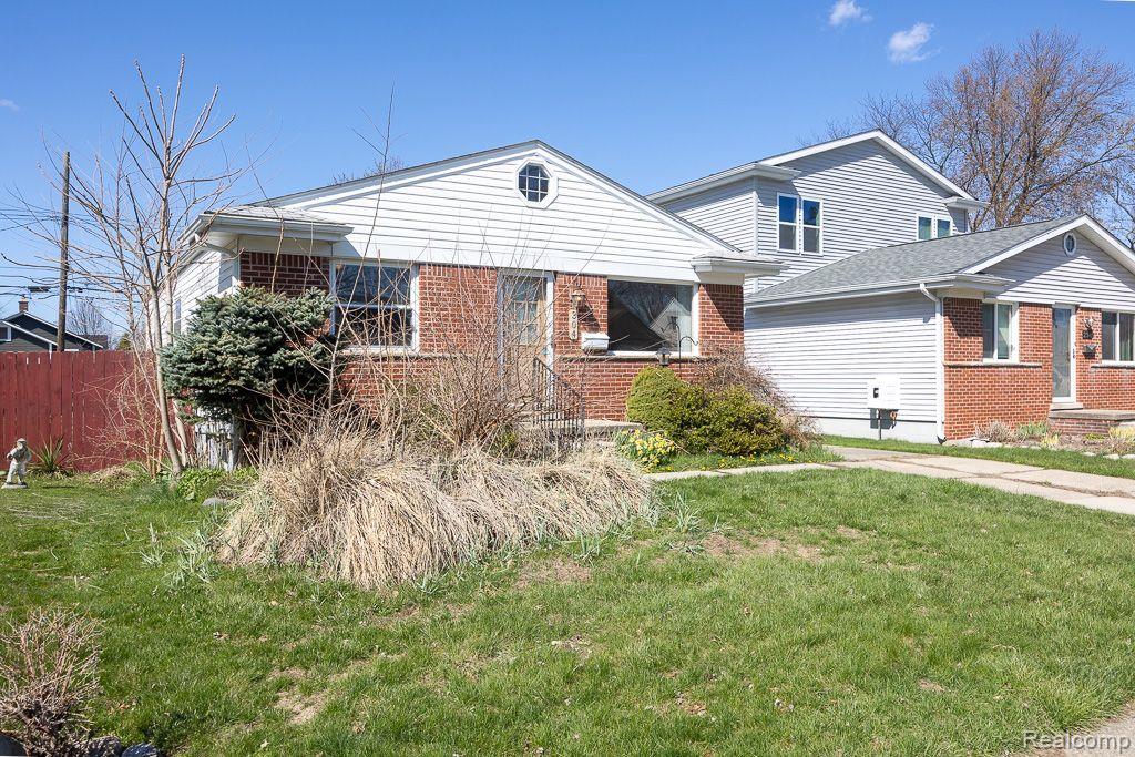 304 TECUMSEH Street