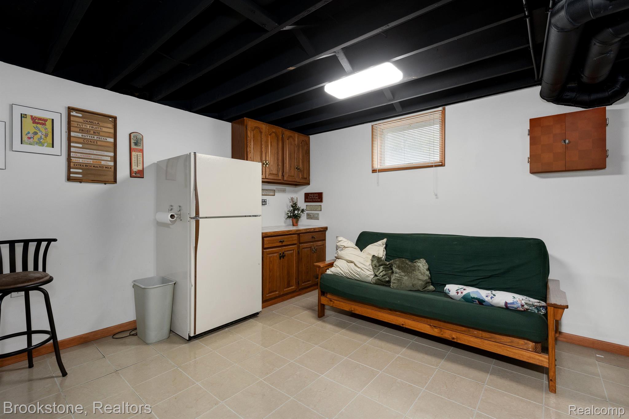 4121 CRYSTAL Street
