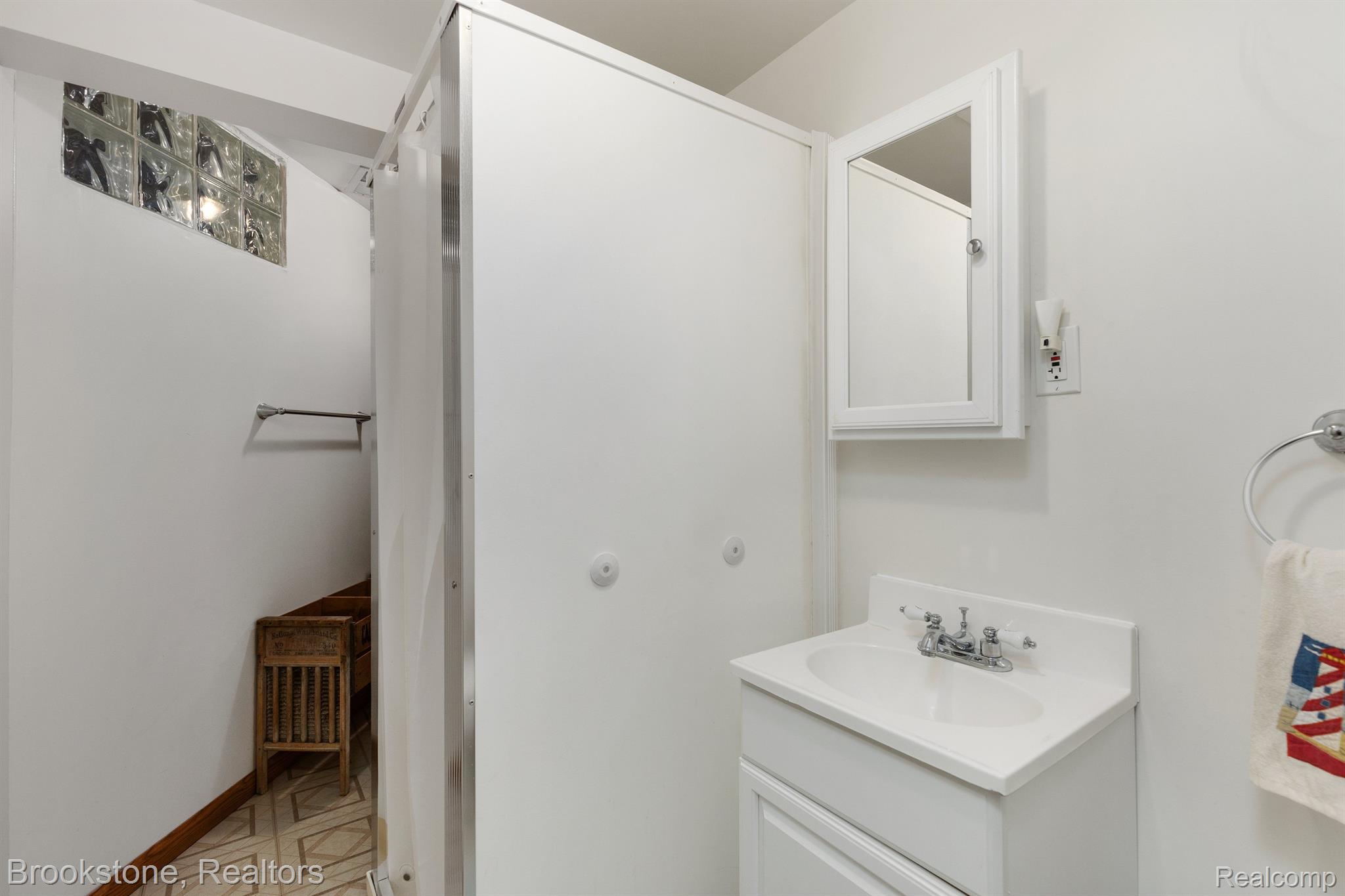 4121 CRYSTAL Street