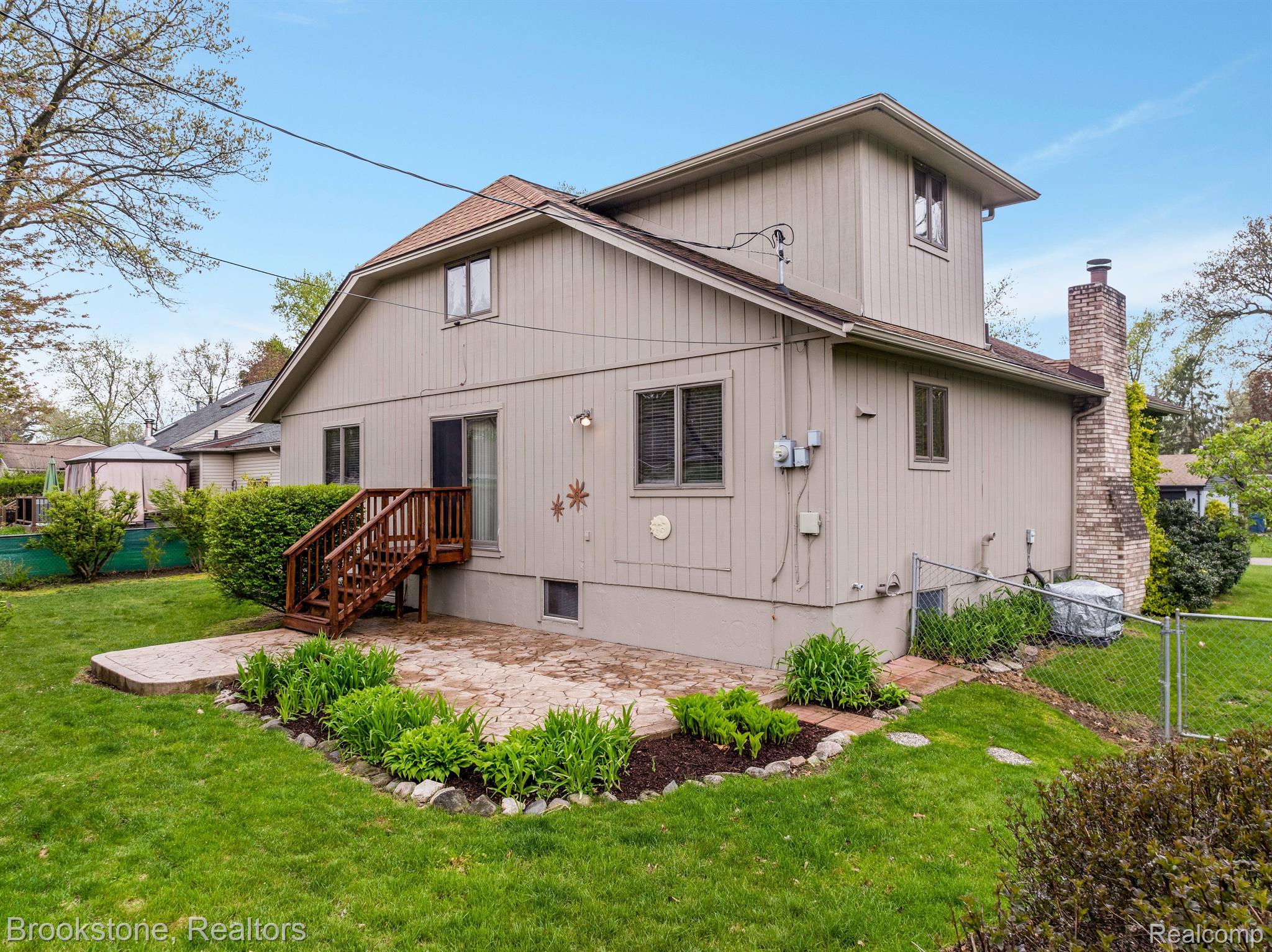 4121 CRYSTAL Street