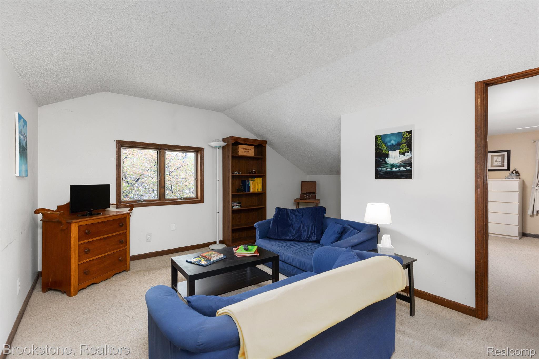 4121 CRYSTAL Street