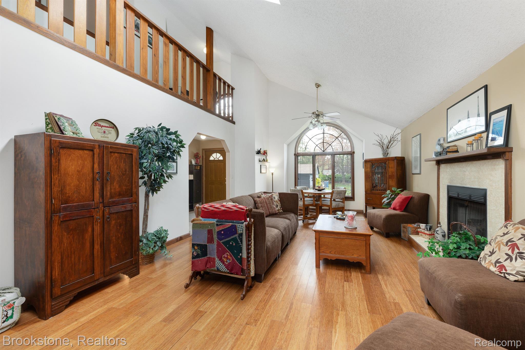 4121 CRYSTAL Street