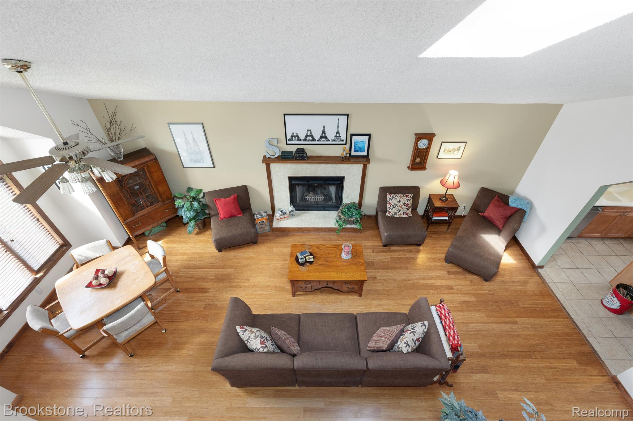 4121 CRYSTAL Street