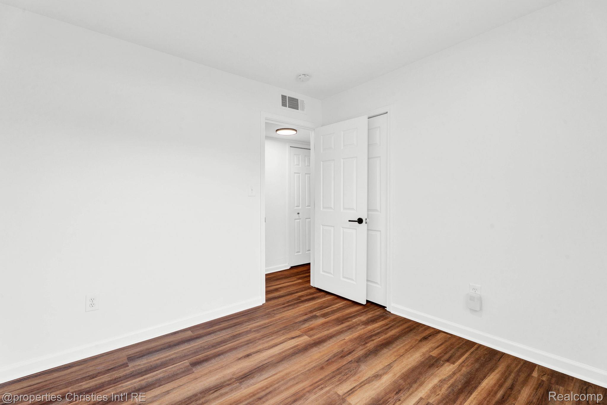 244 E Woodward Heights Boulevard