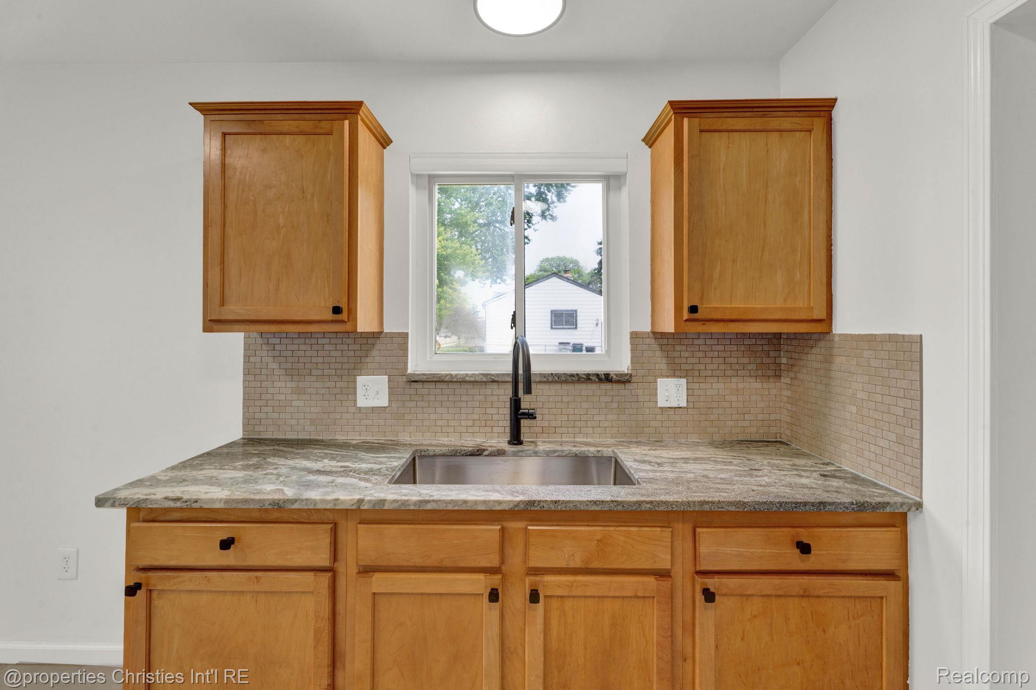 244 E Woodward Heights Boulevard