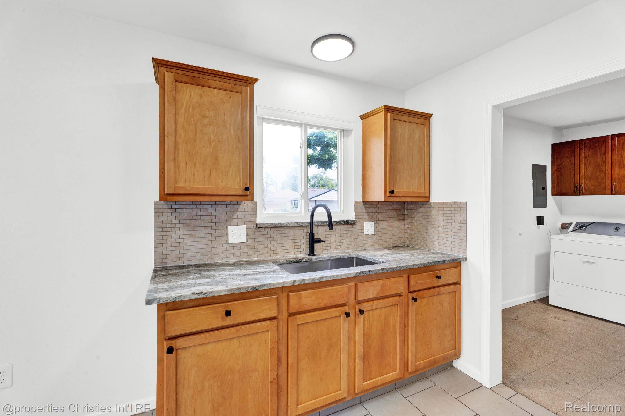 244 E Woodward Heights Boulevard