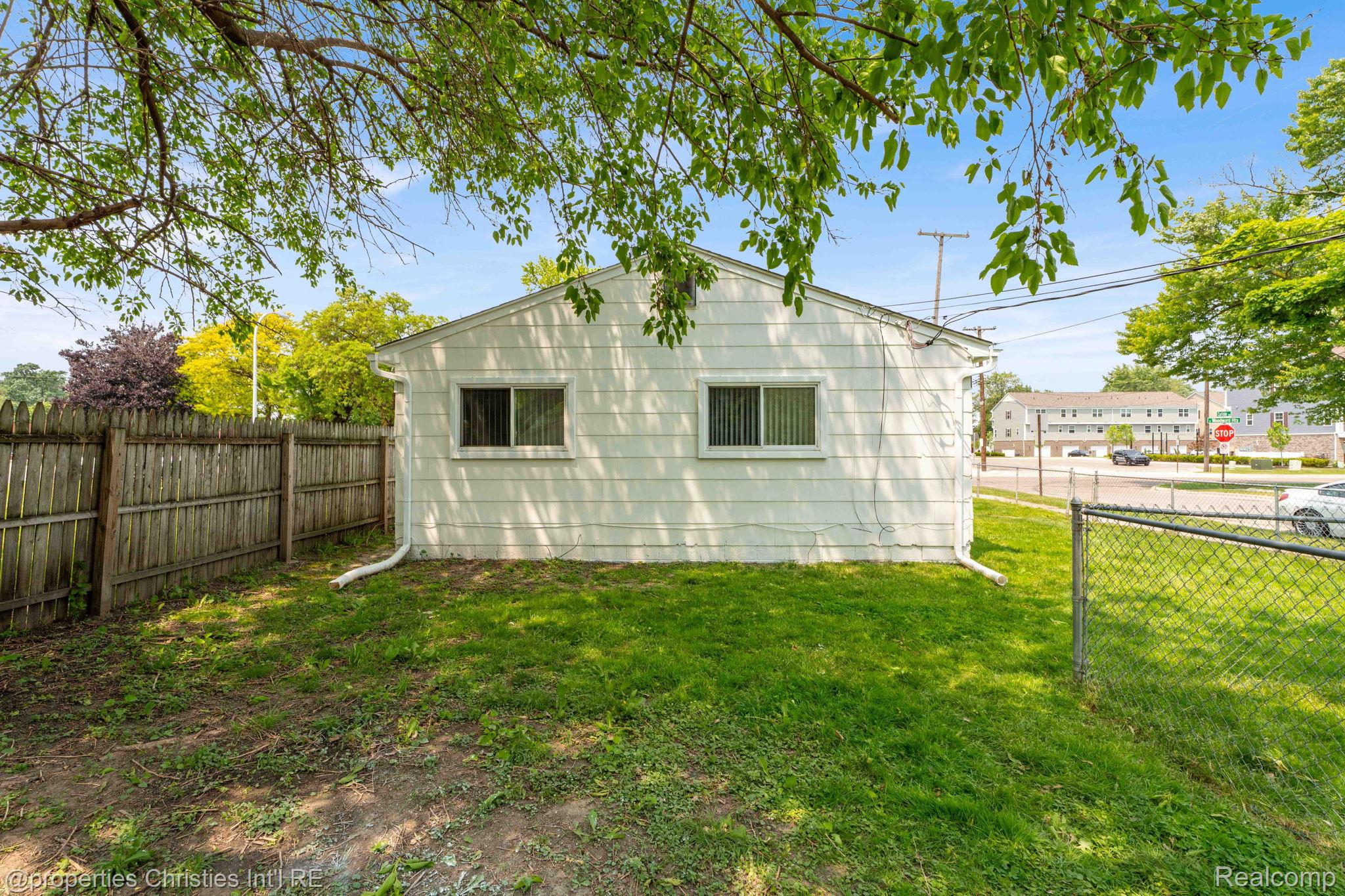244 E Woodward Heights Boulevard