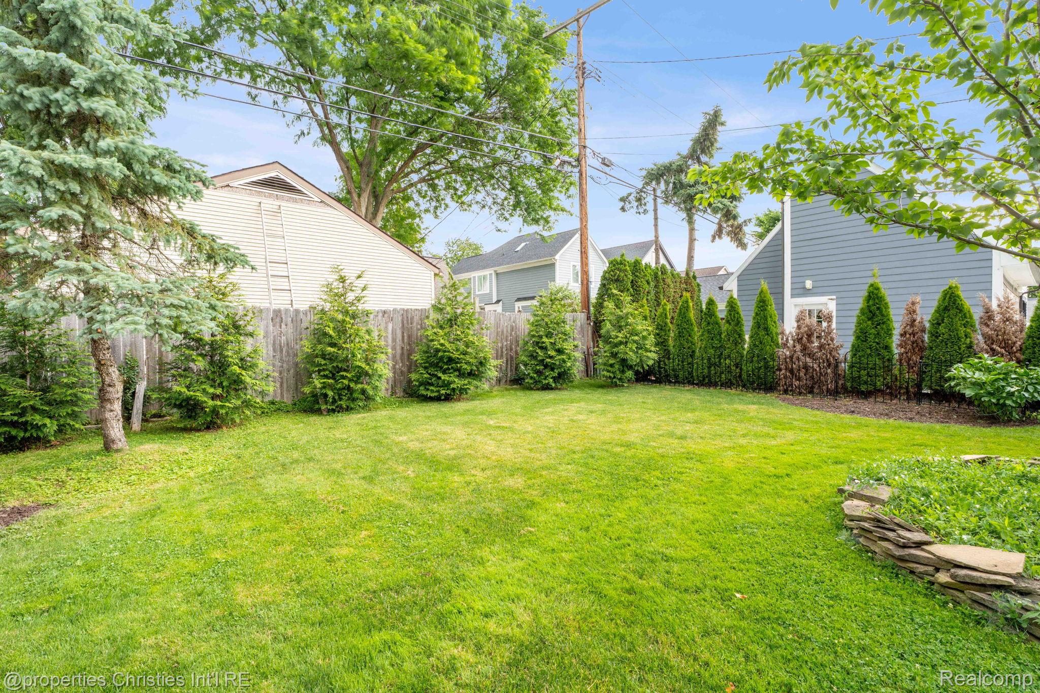 1139 Emmons Avenue