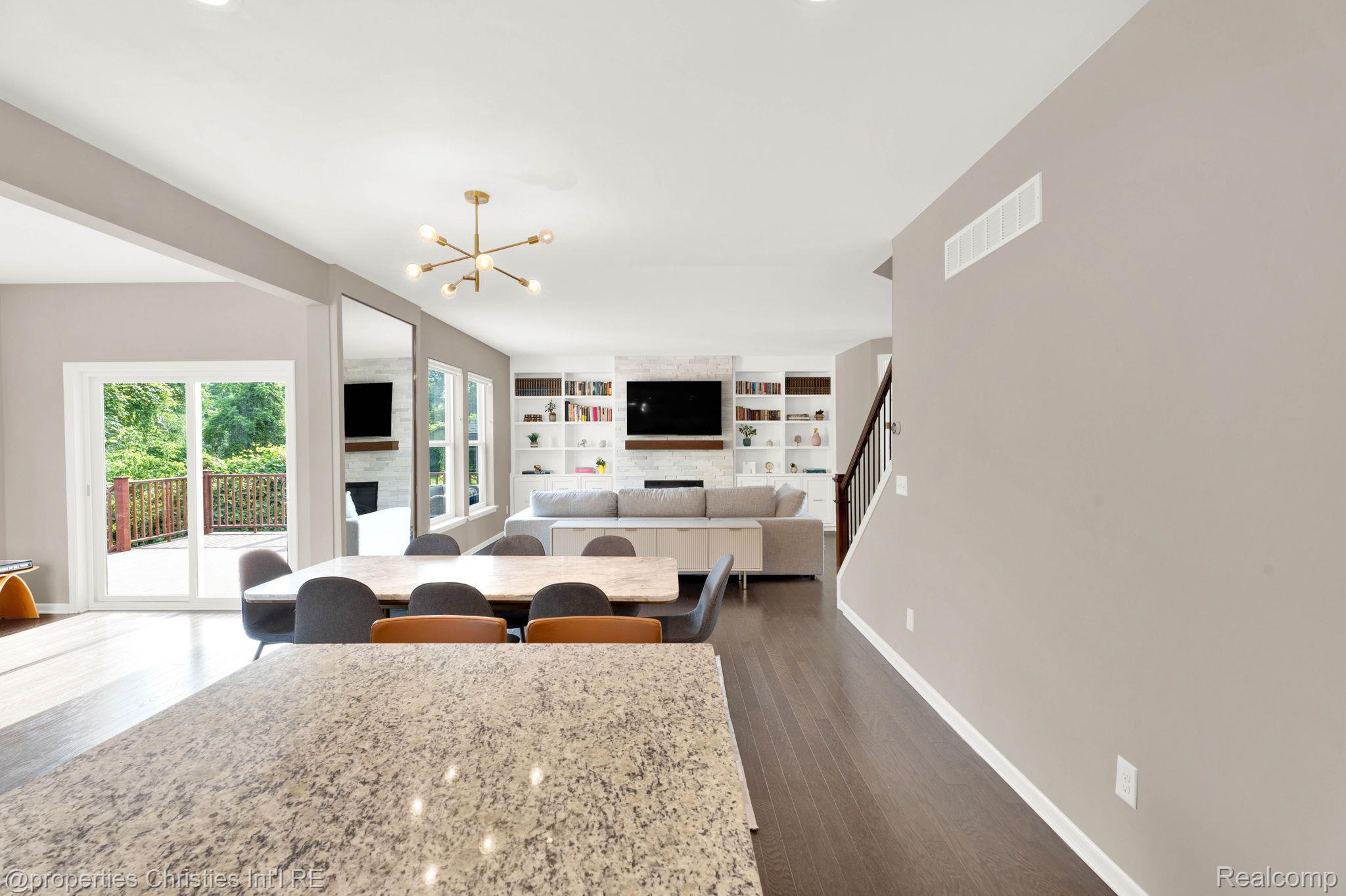 2962 Iowa Drive