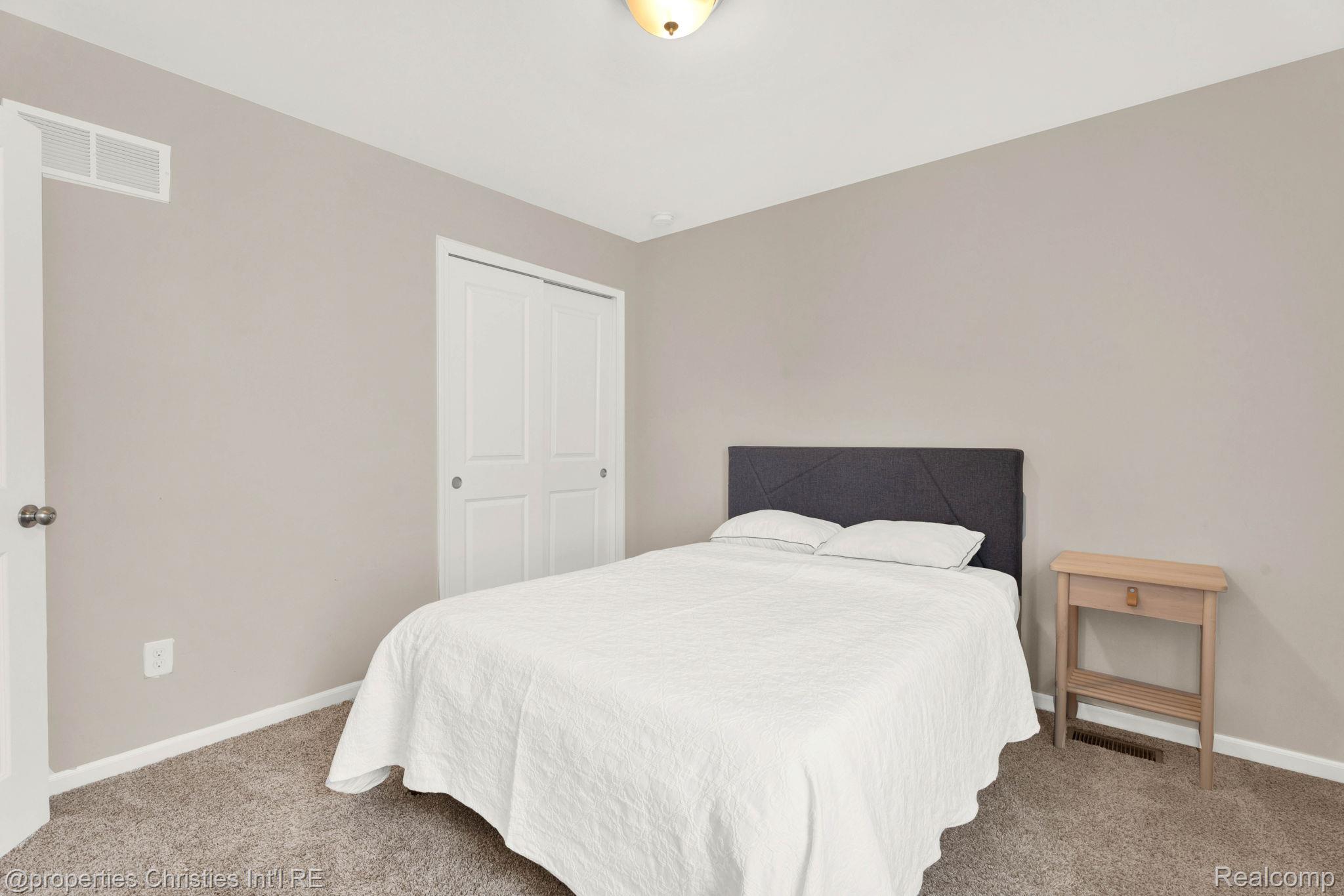 2962 Iowa Drive