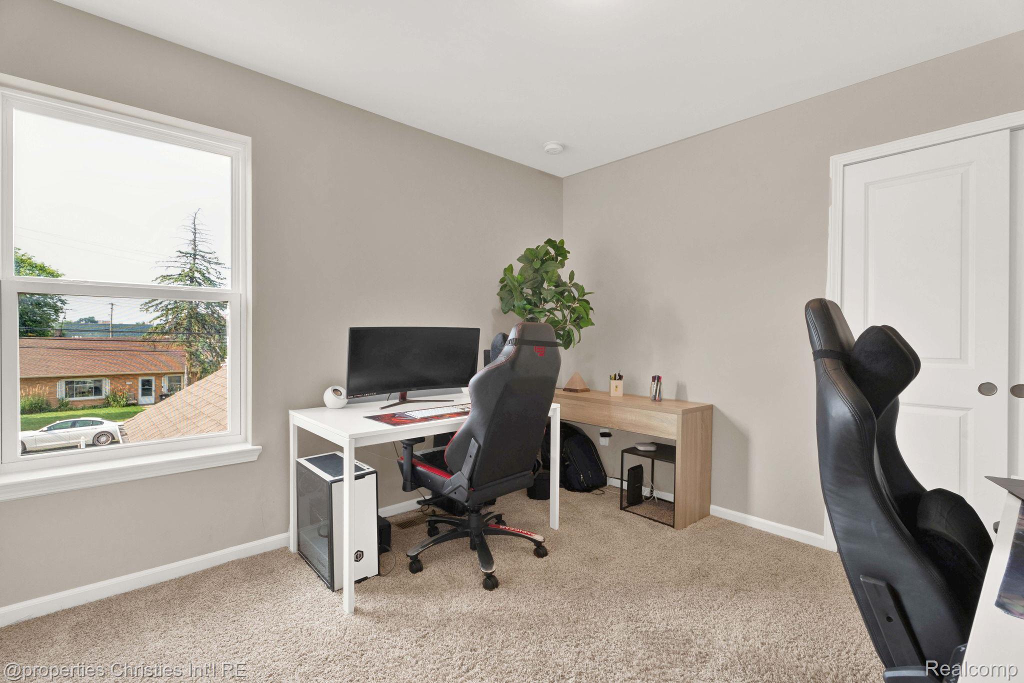 2962 Iowa Drive