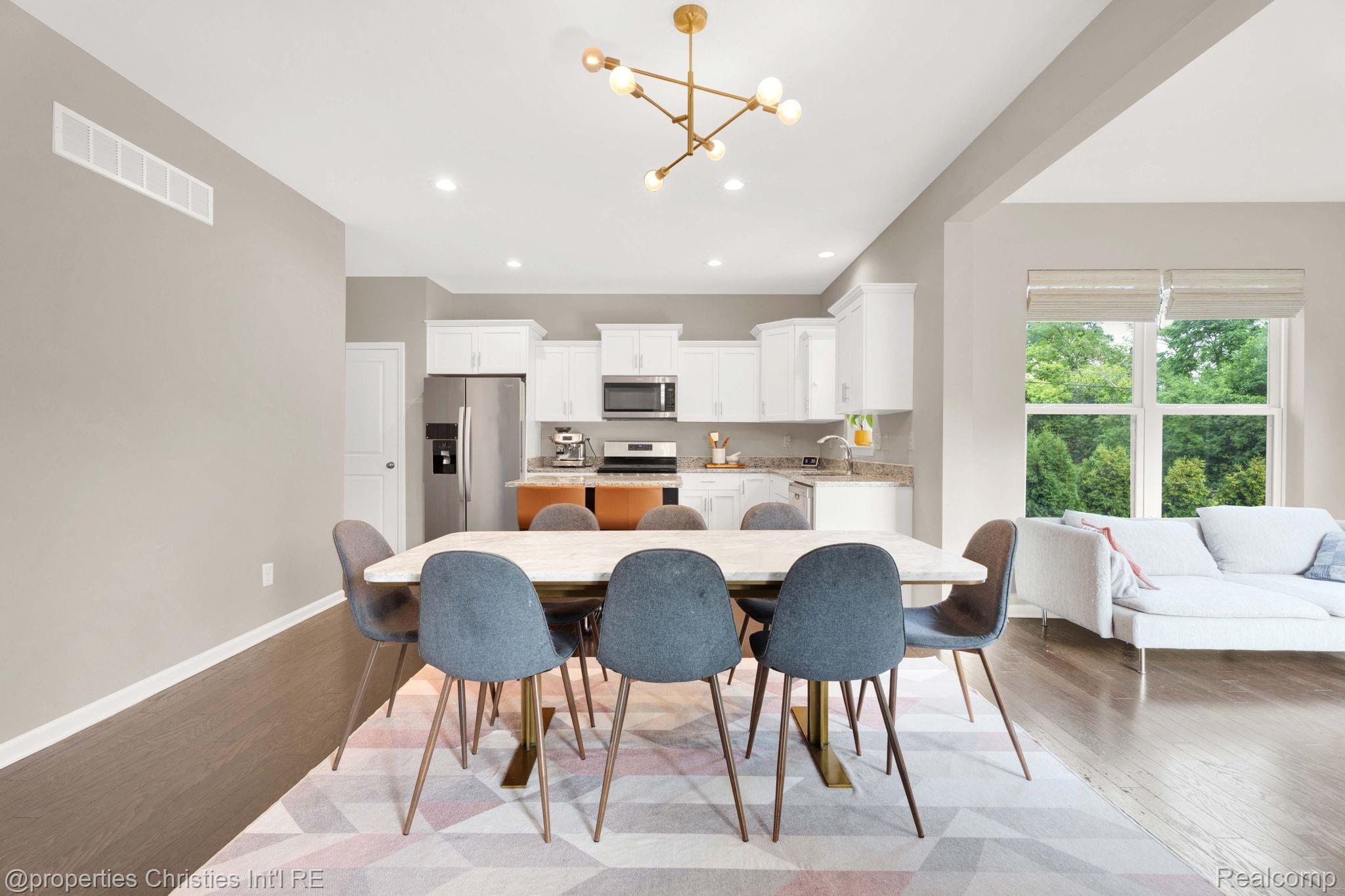 2962 Iowa Drive