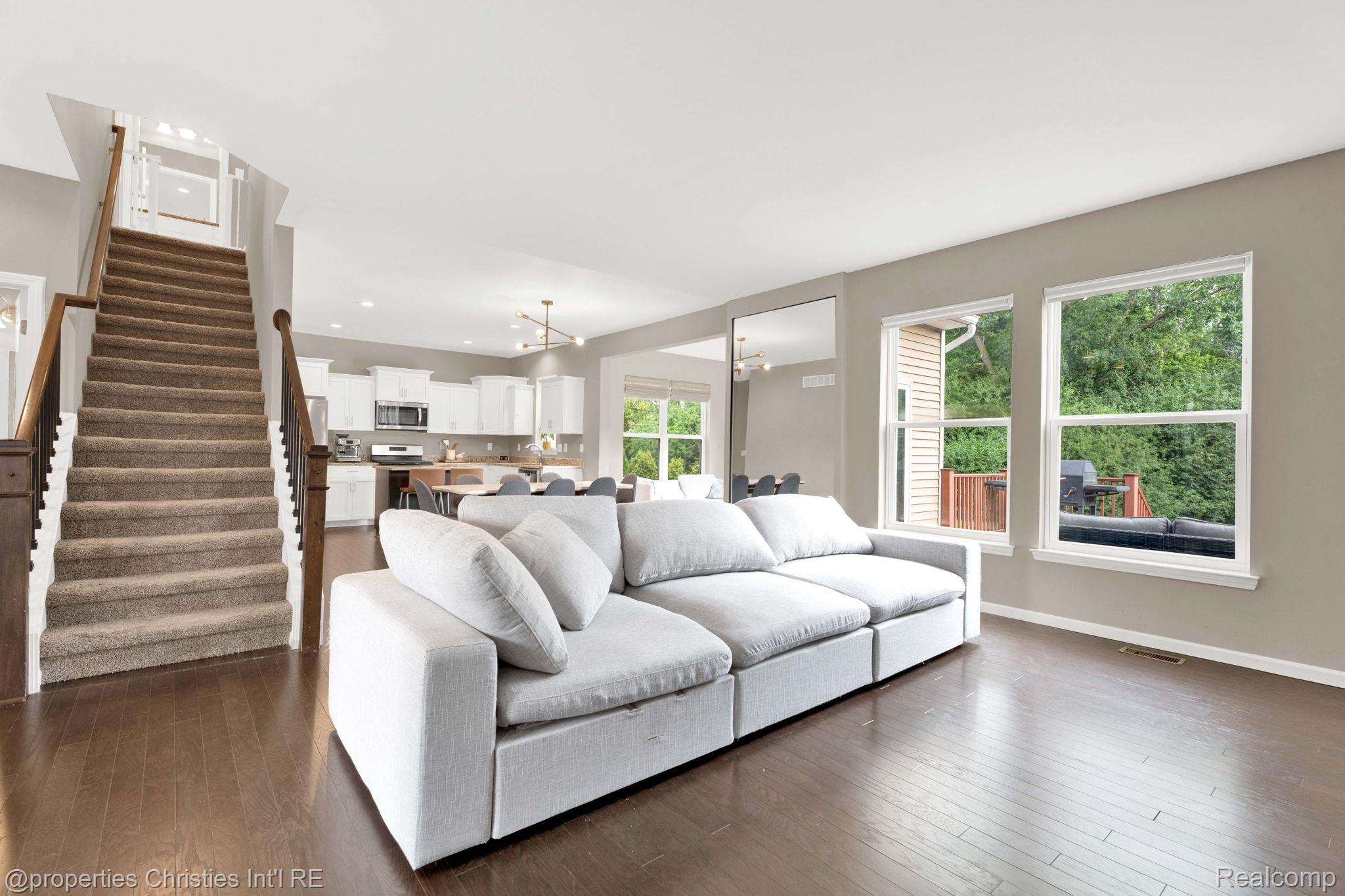 2962 Iowa Drive