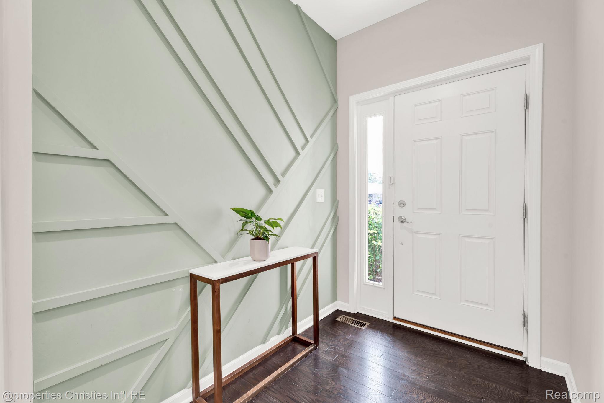 2962 Iowa Drive
