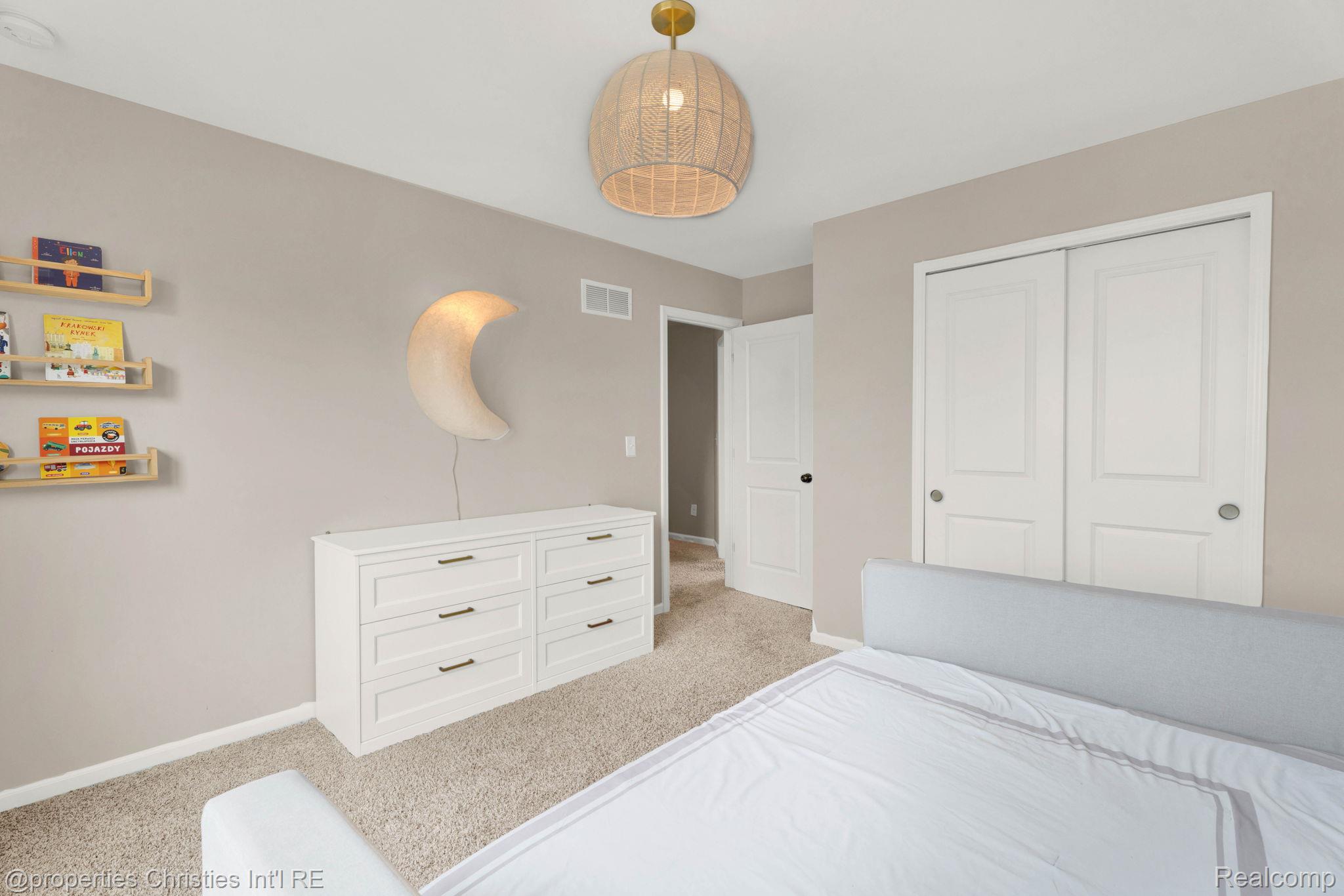 2962 Iowa Drive
