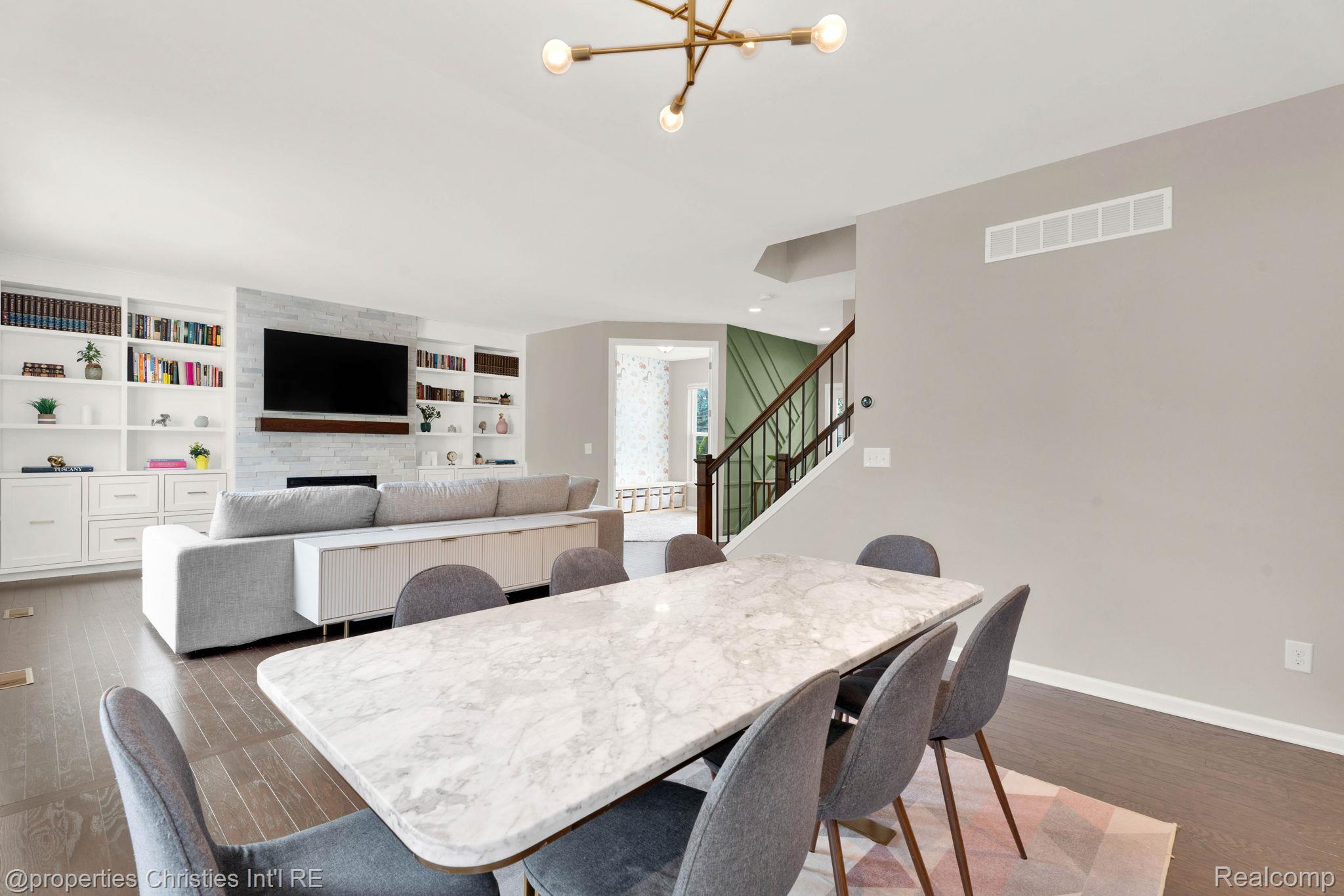 2962 Iowa Drive