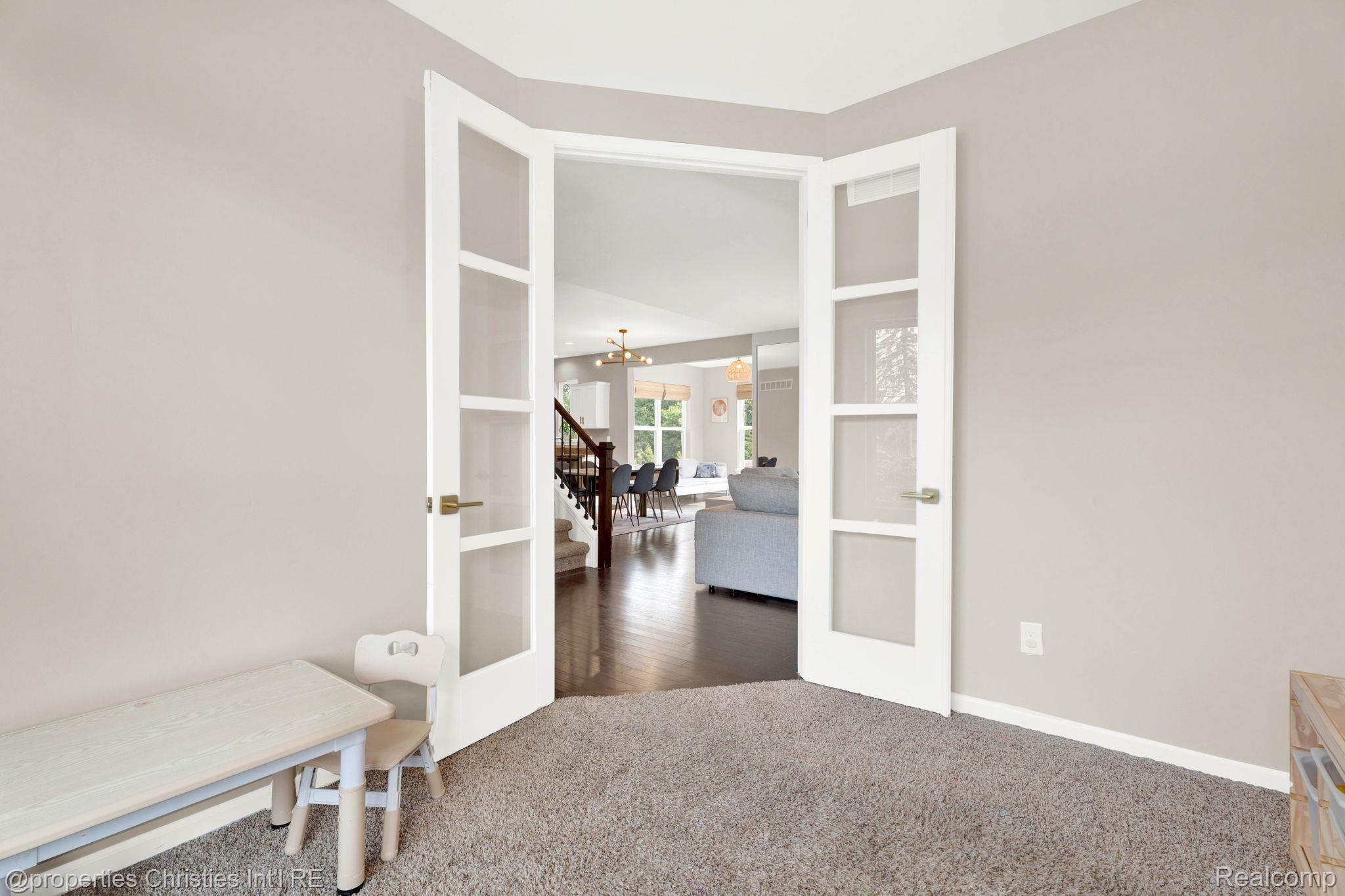 2962 Iowa Drive