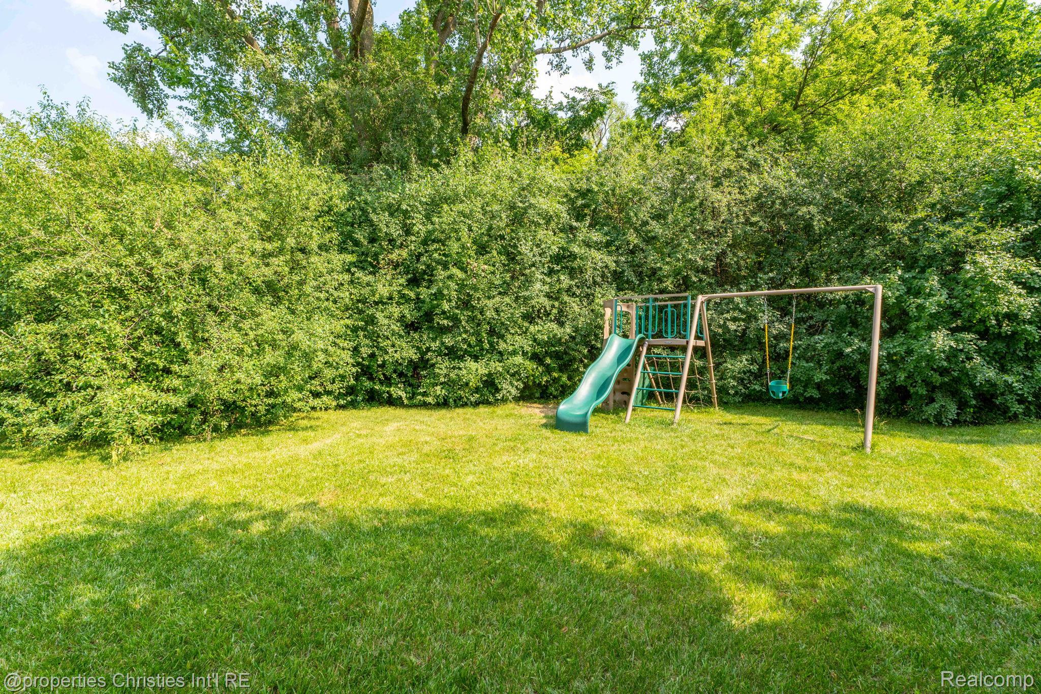 2962 Iowa Drive