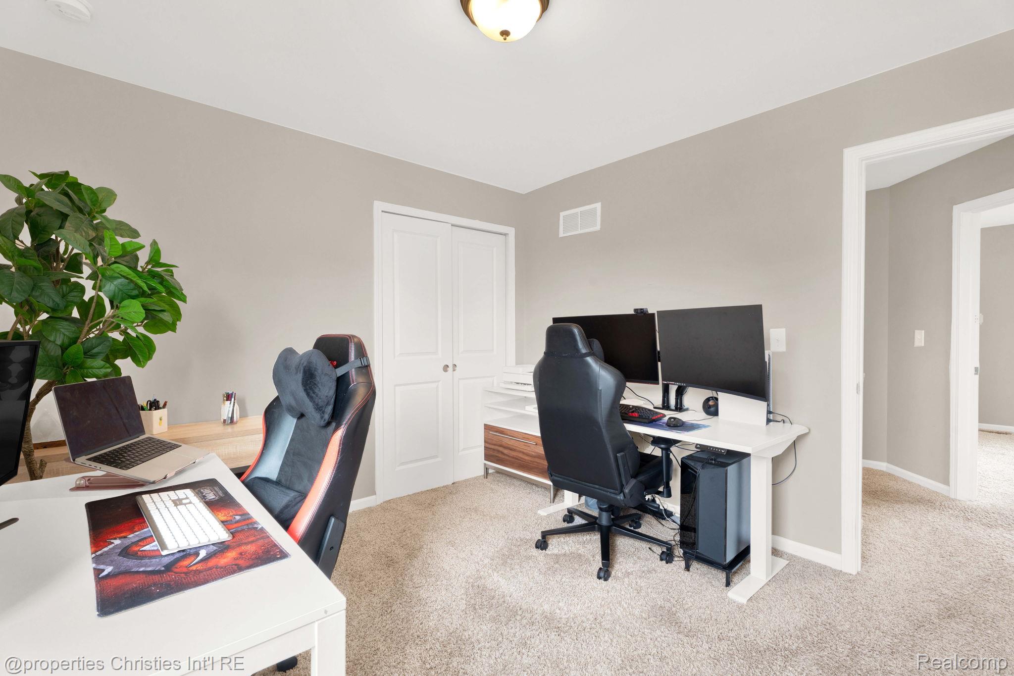 2962 Iowa Drive