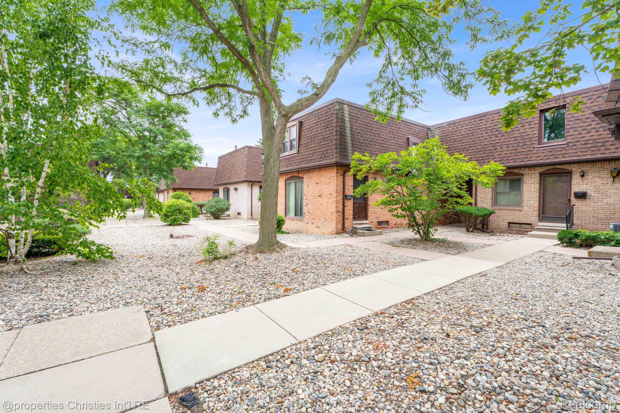 5085 Crooks Road 59