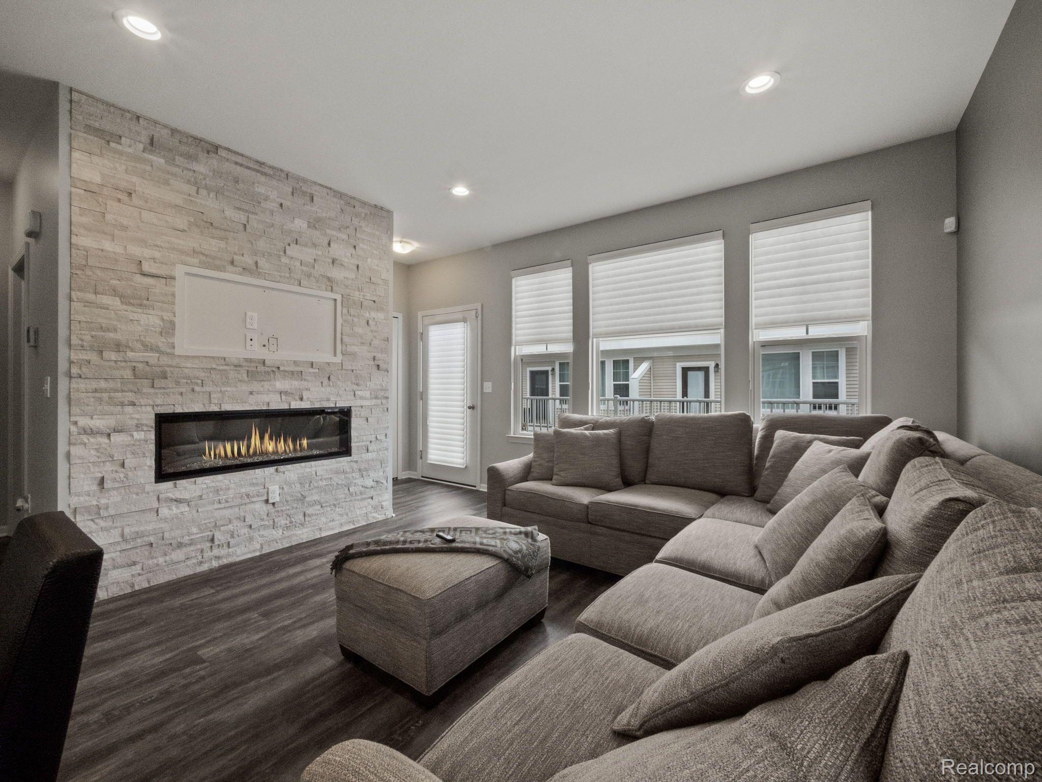 2500 Normandy Road 41