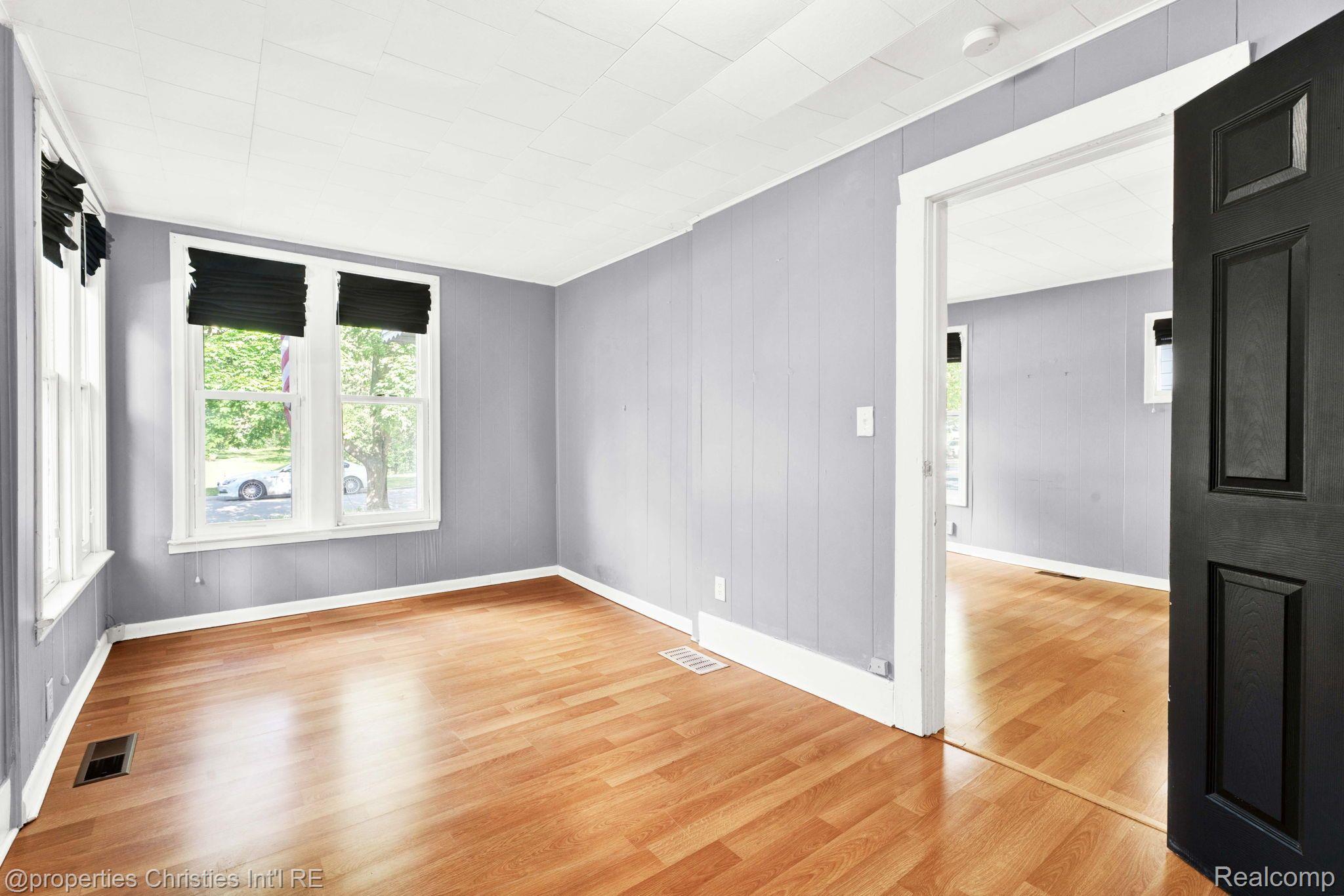 415 LAPRAIRIE Street