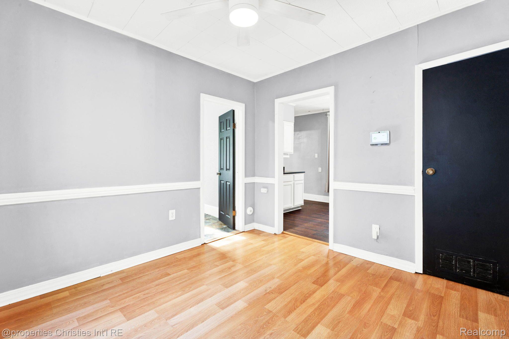 415 LAPRAIRIE Street