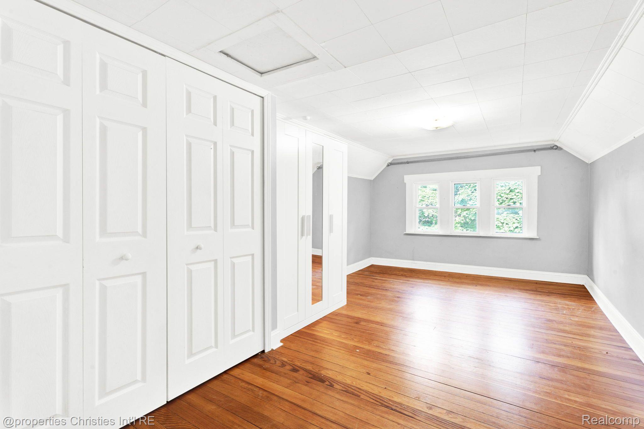 415 LAPRAIRIE Street