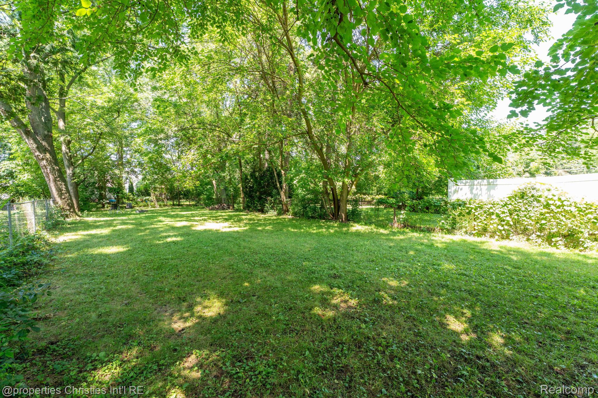 415 LAPRAIRIE Street