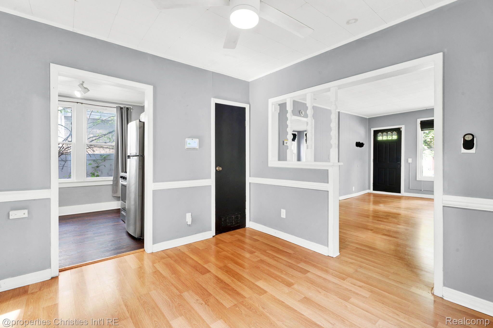 415 LAPRAIRIE Street