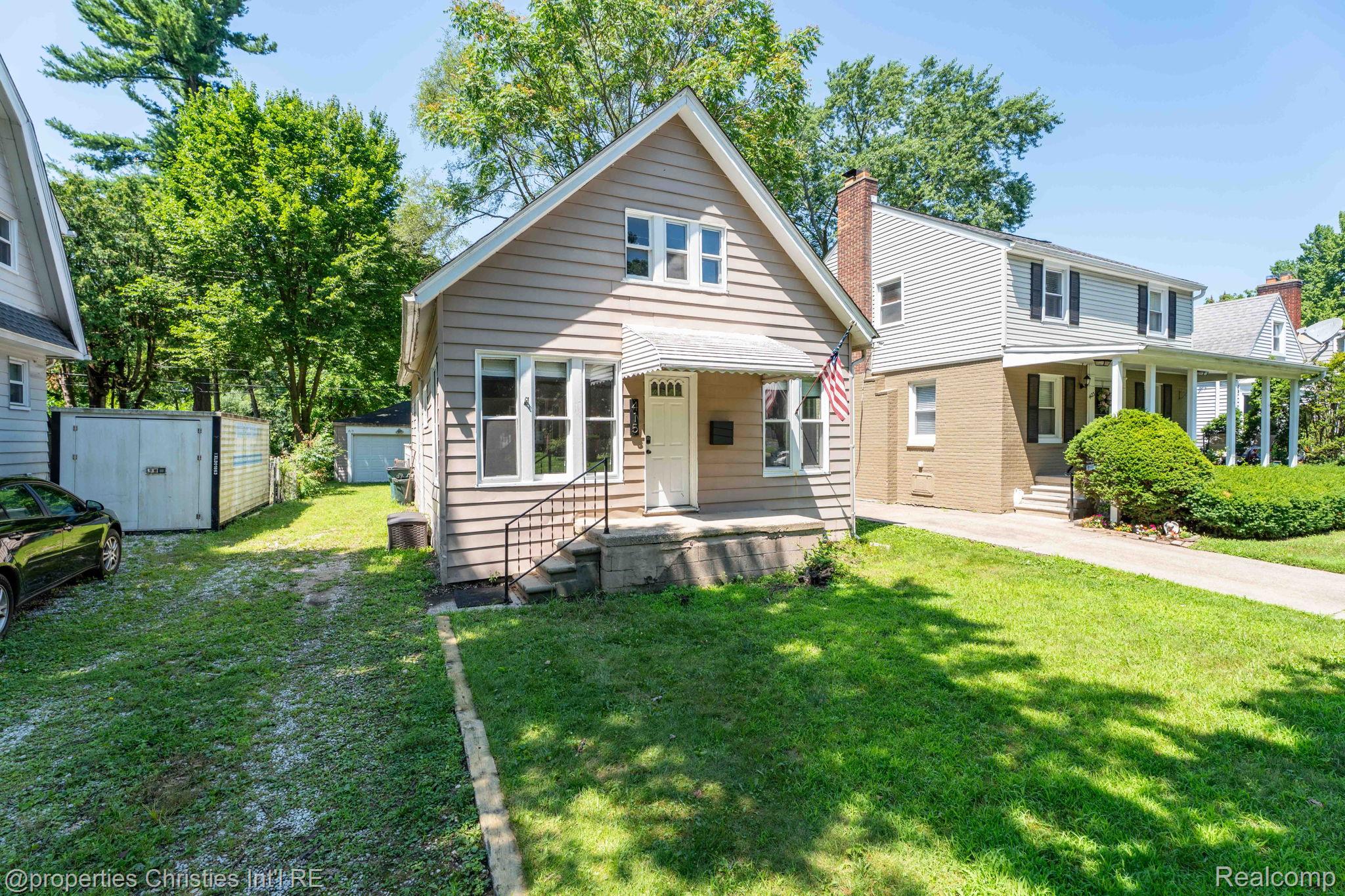415 LAPRAIRIE Street