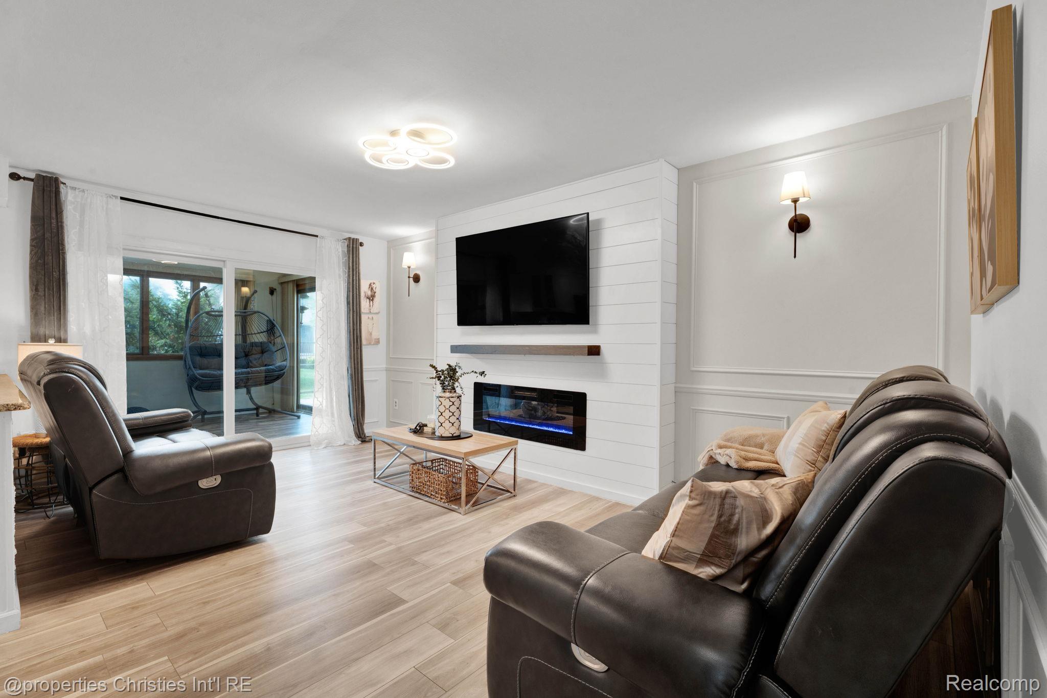 43783 Leeann Lane