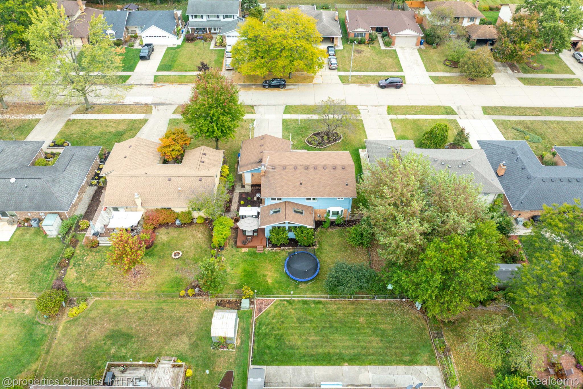 43783 Leeann Lane