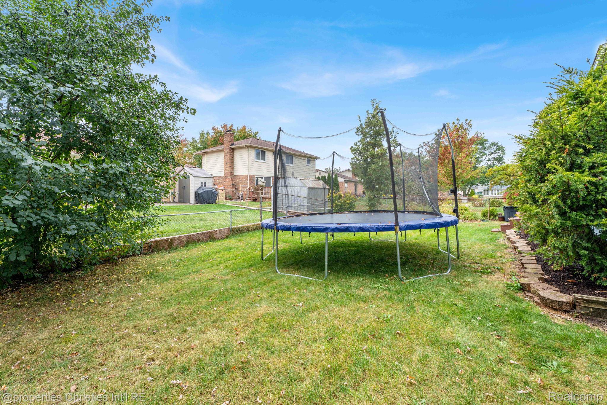 43783 Leeann Lane