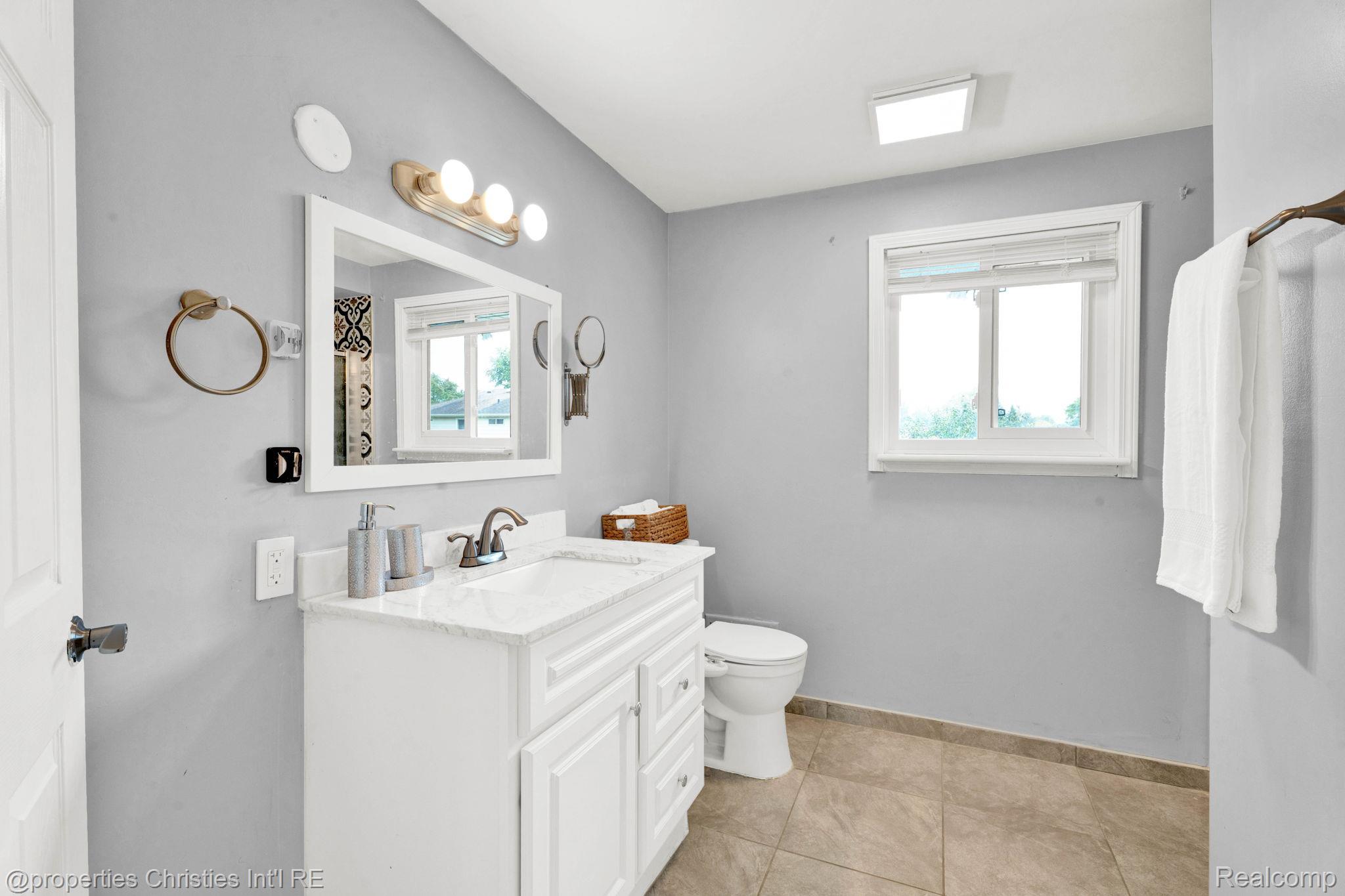 43783 Leeann Lane