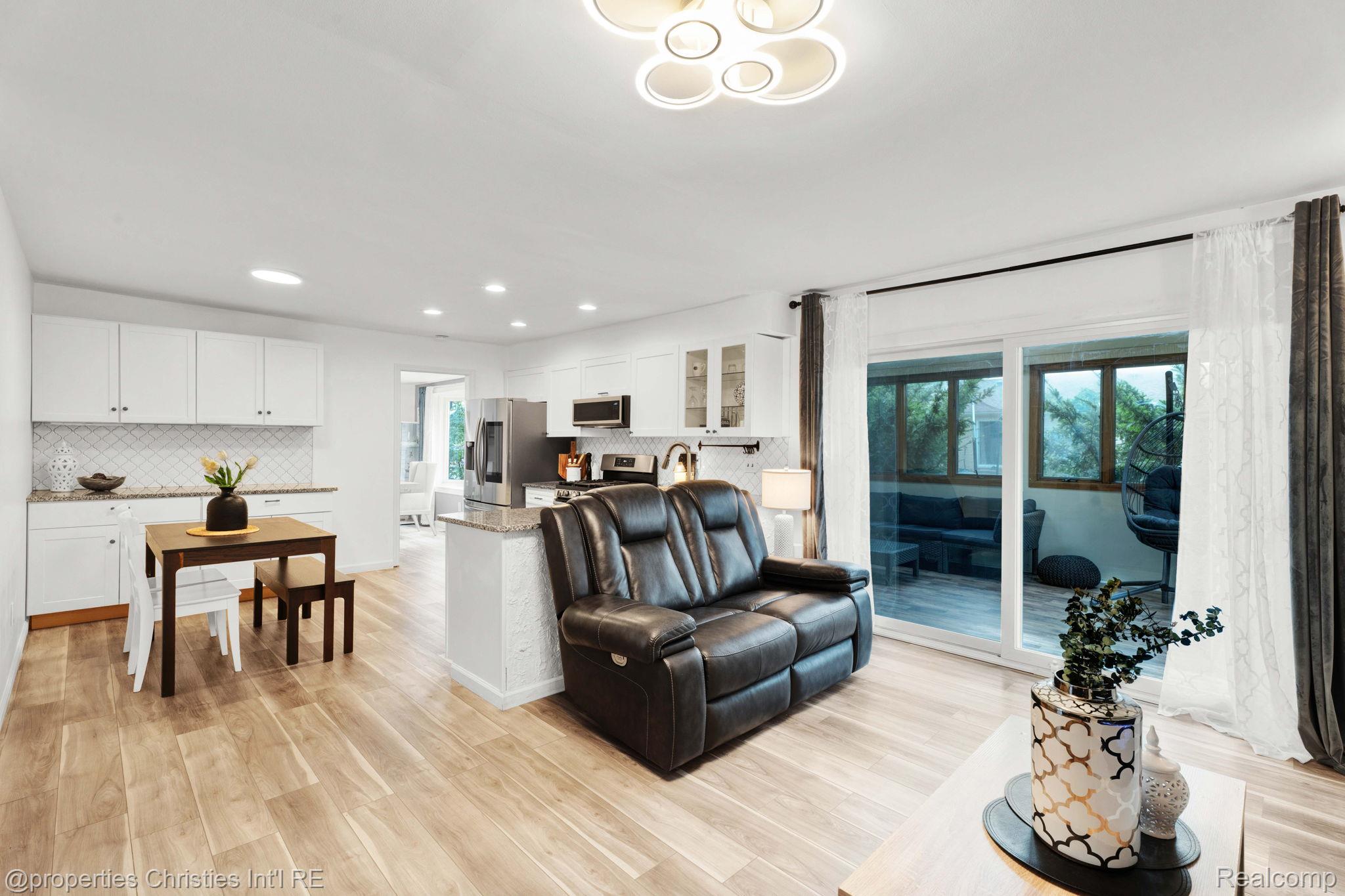 43783 Leeann Lane