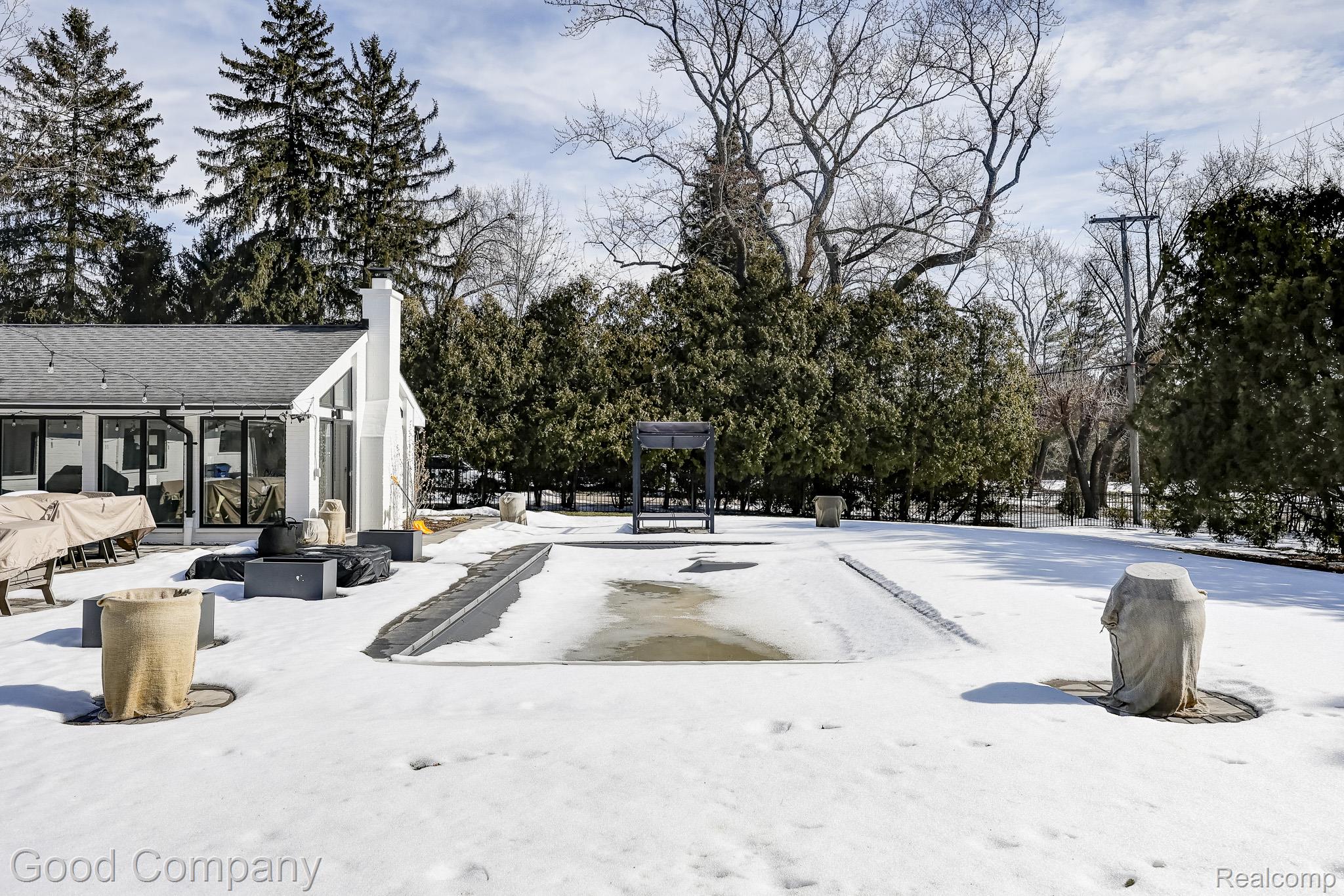 805 N Pemberton Road