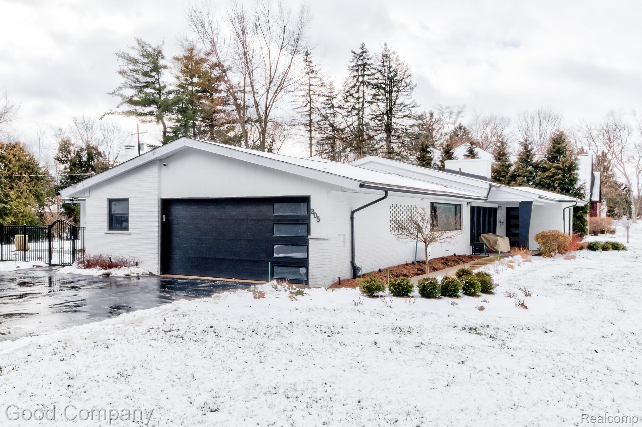 805 N Pemberton Road