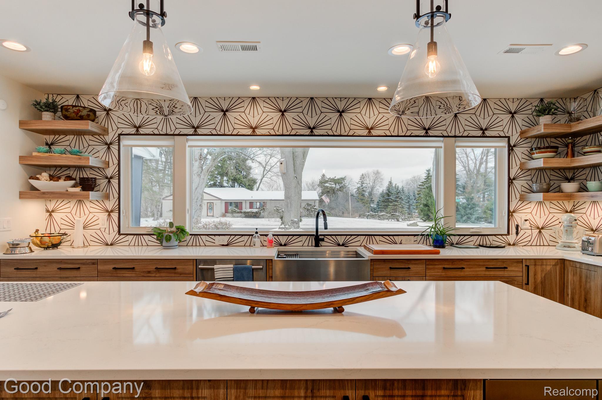 805 N Pemberton Road