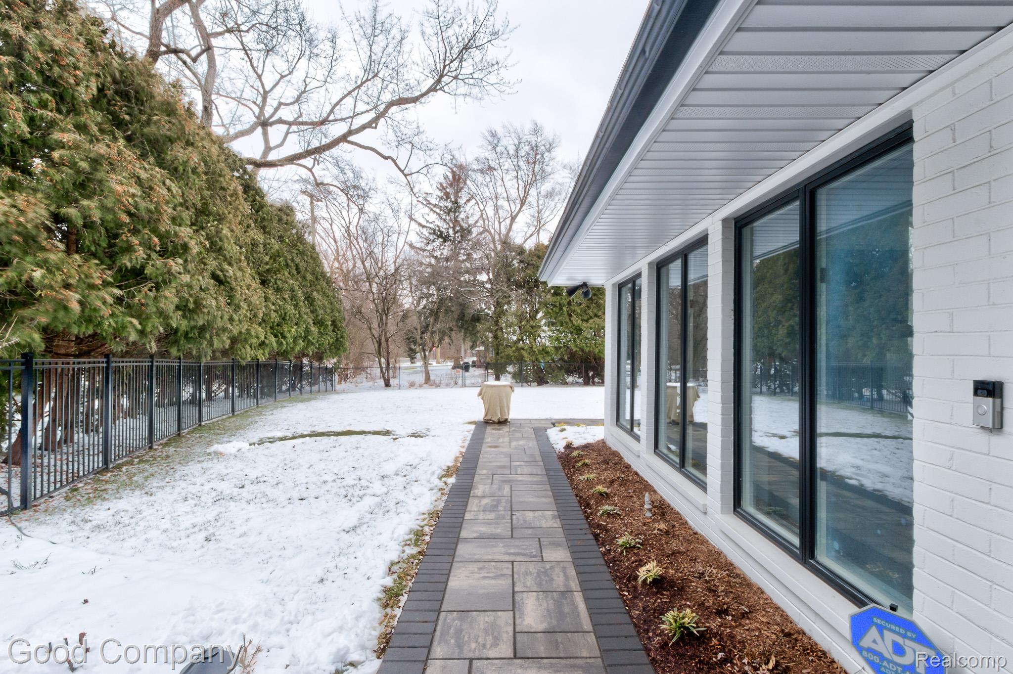805 N Pemberton Road