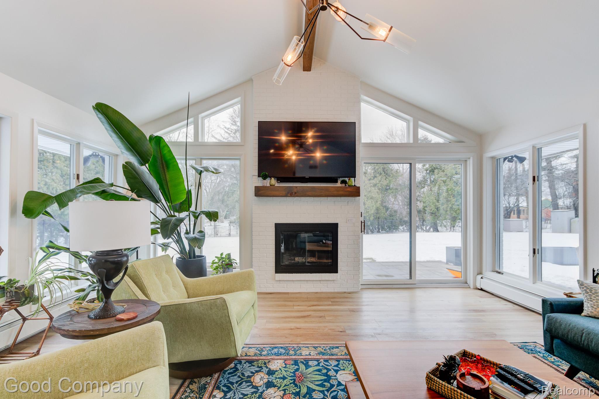 805 N Pemberton Road