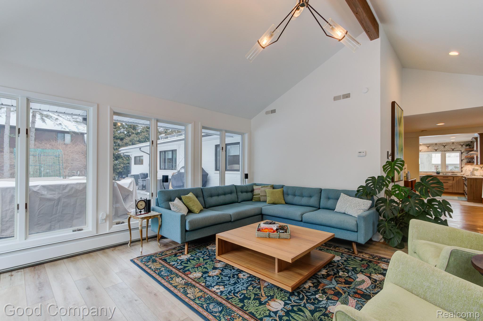 805 N Pemberton Road