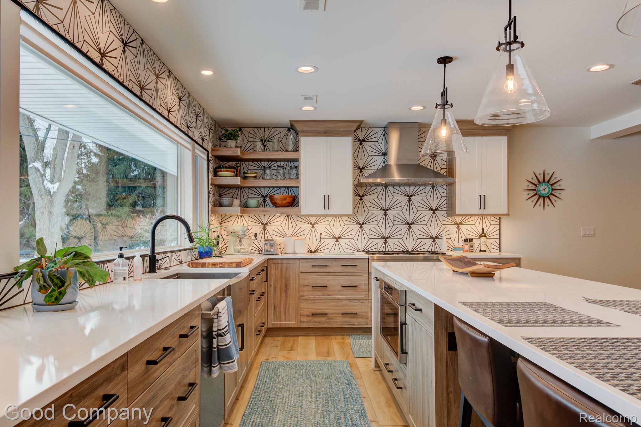 805 N Pemberton Road