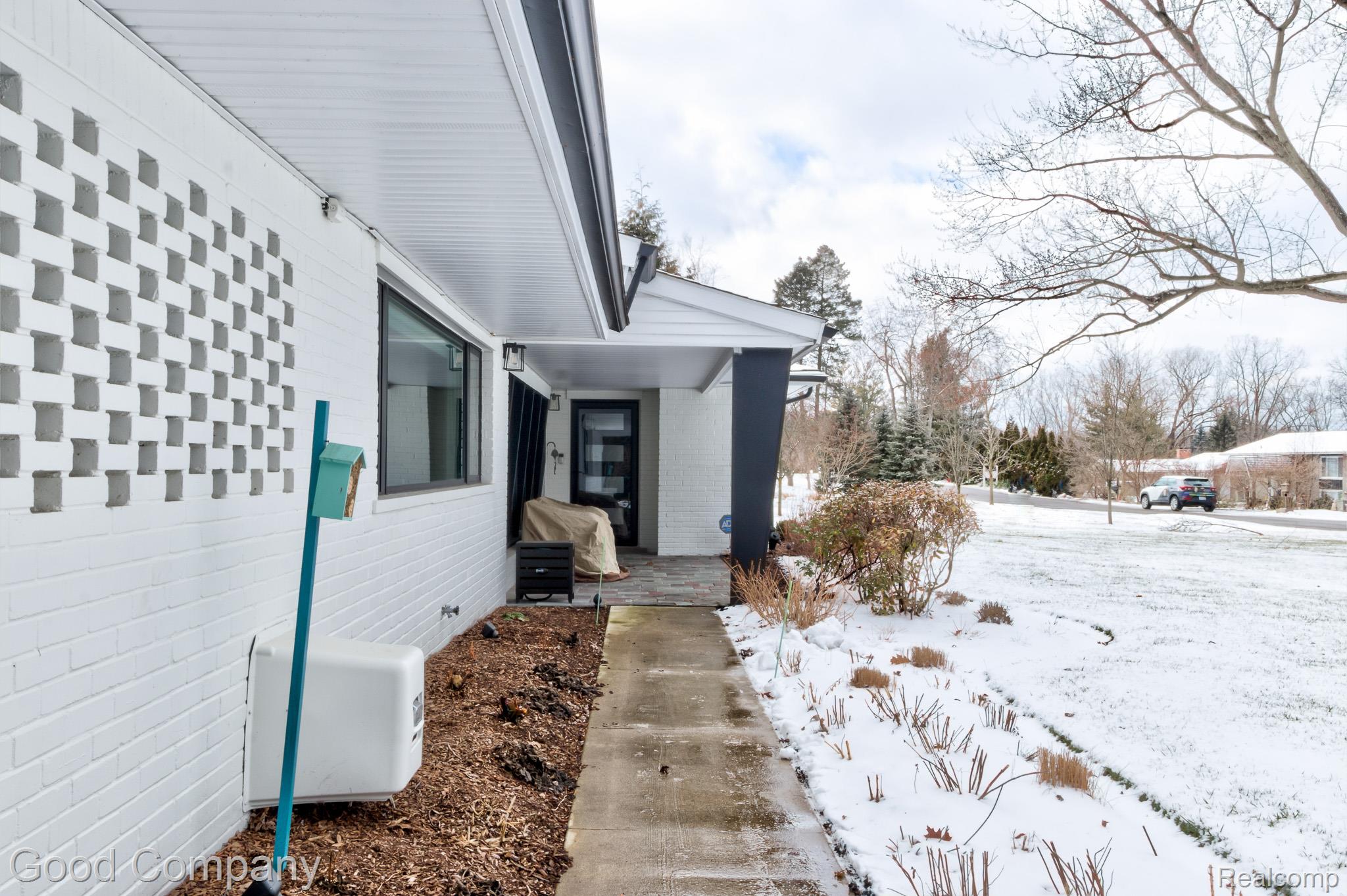 805 N Pemberton Road