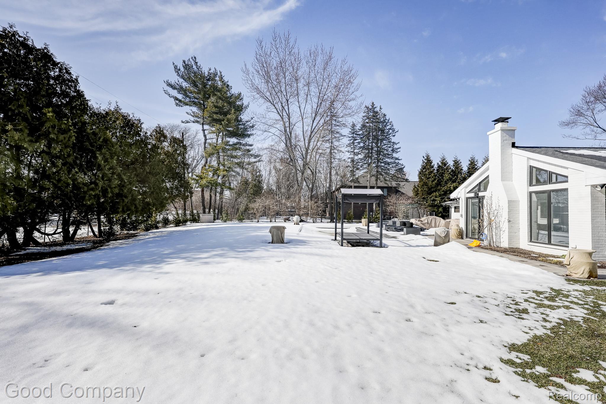 805 N Pemberton Road
