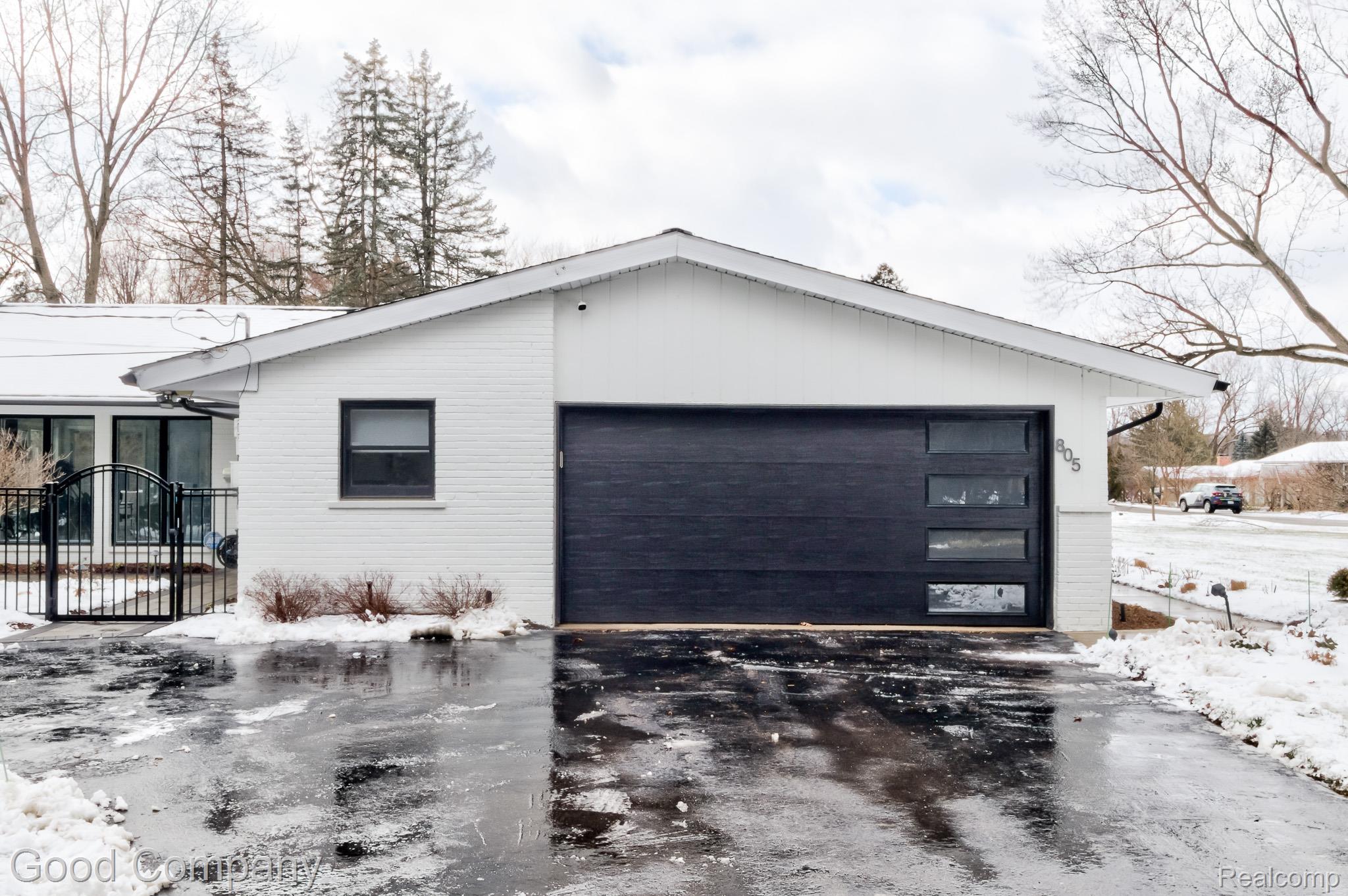 805 N Pemberton Road