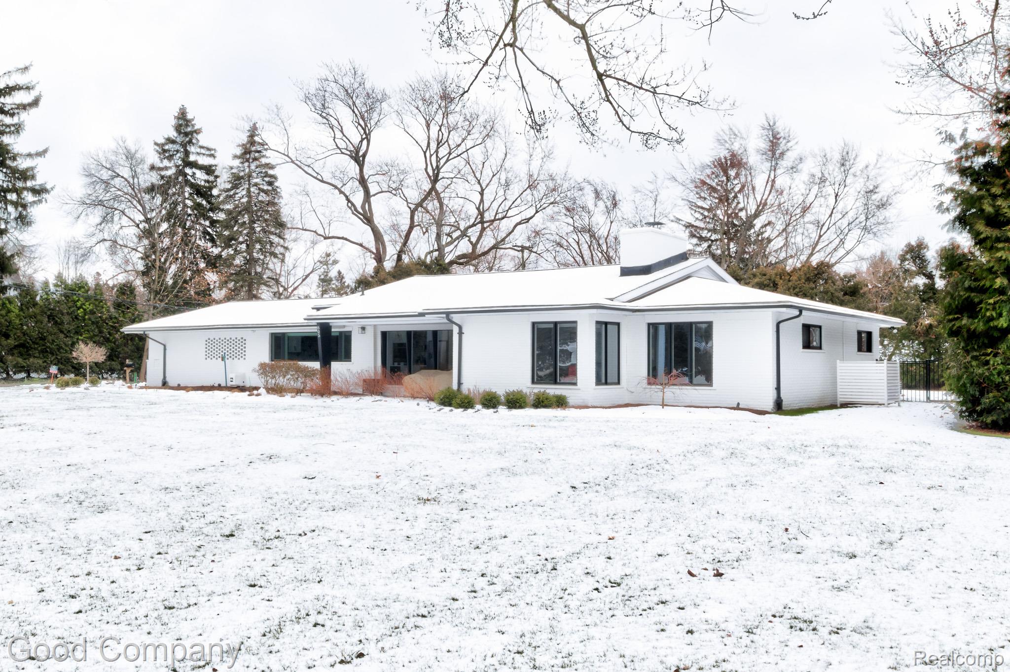 805 N Pemberton Road