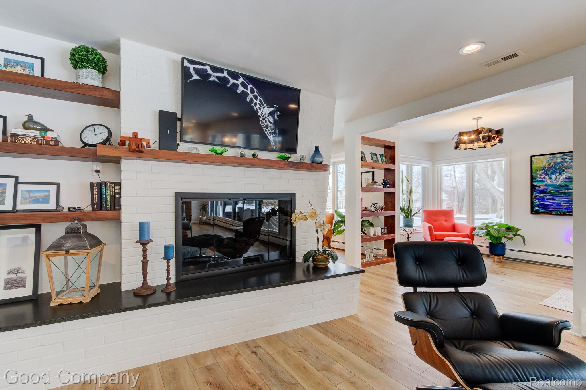 805 N Pemberton Road
